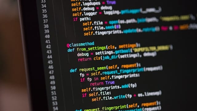 AIチャット回答のMarkdownリンクを安全に描画する実装設計